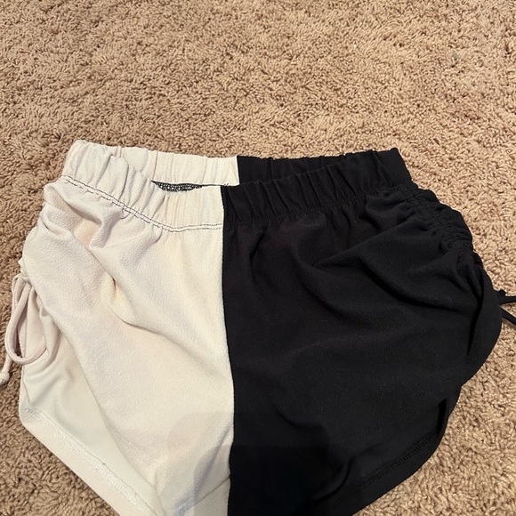 Five dance shorts - Picture 2 of 3